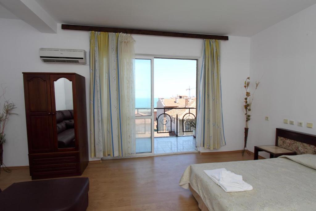 Family Hotel Verona Sozopol Quarto foto