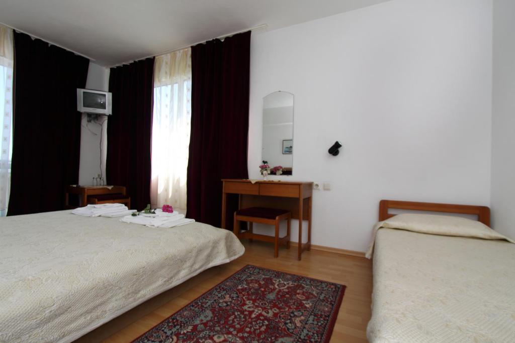 Family Hotel Verona Sozopol Quarto foto