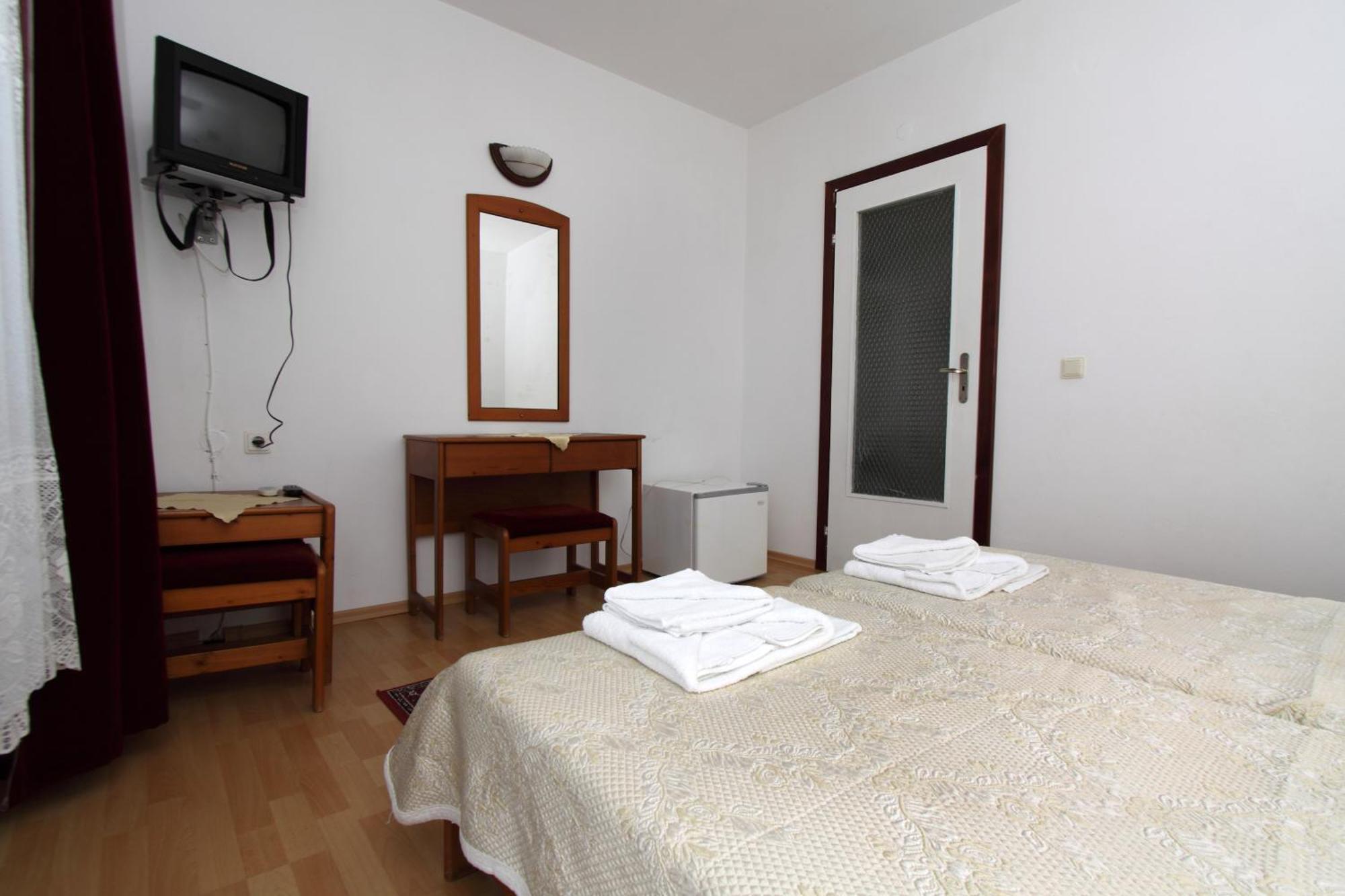 Family Hotel Verona Sozopol Exterior foto