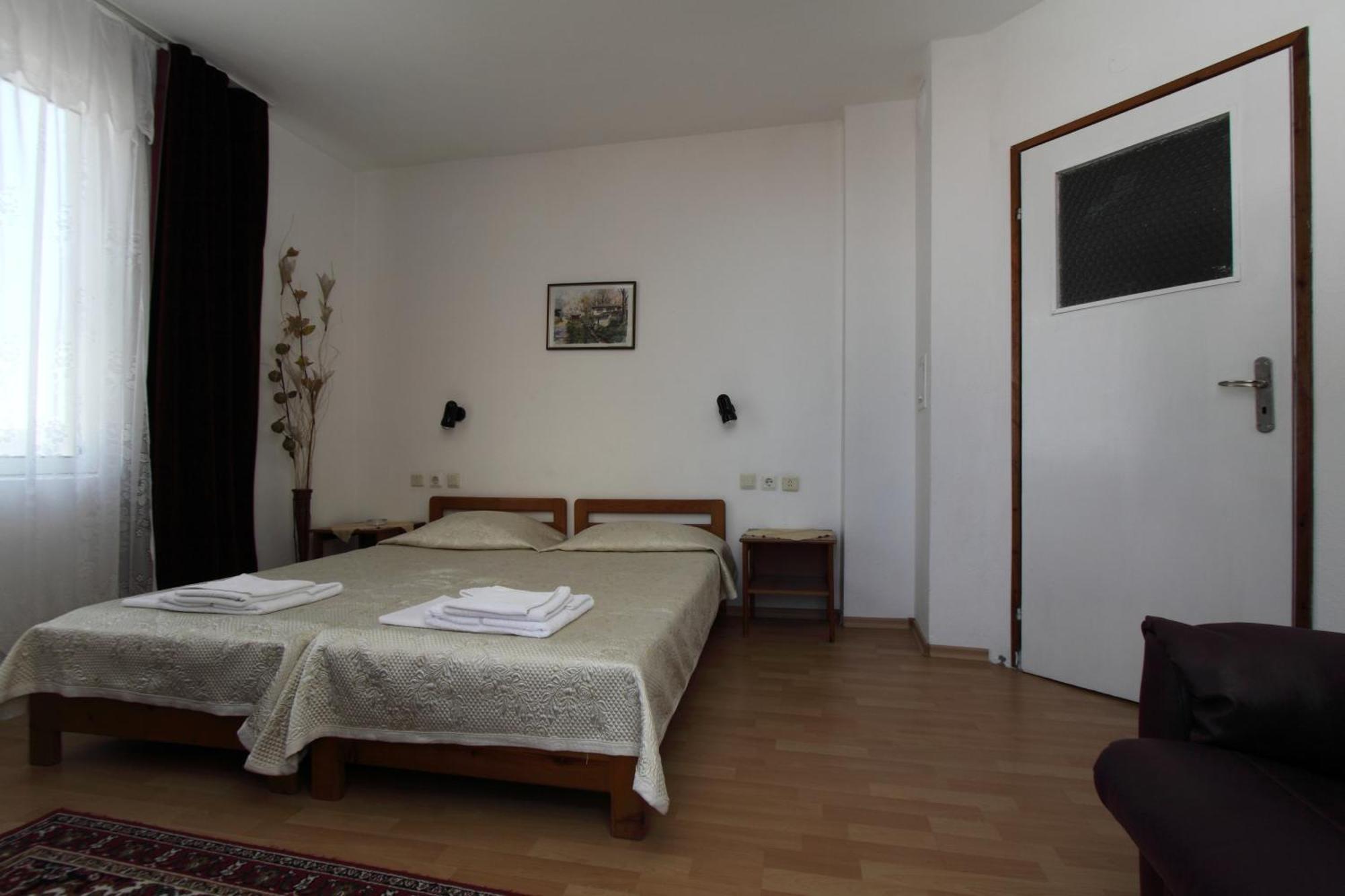 Family Hotel Verona Sozopol Exterior foto