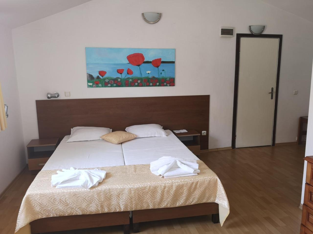 Family Hotel Verona Sozopol Exterior foto